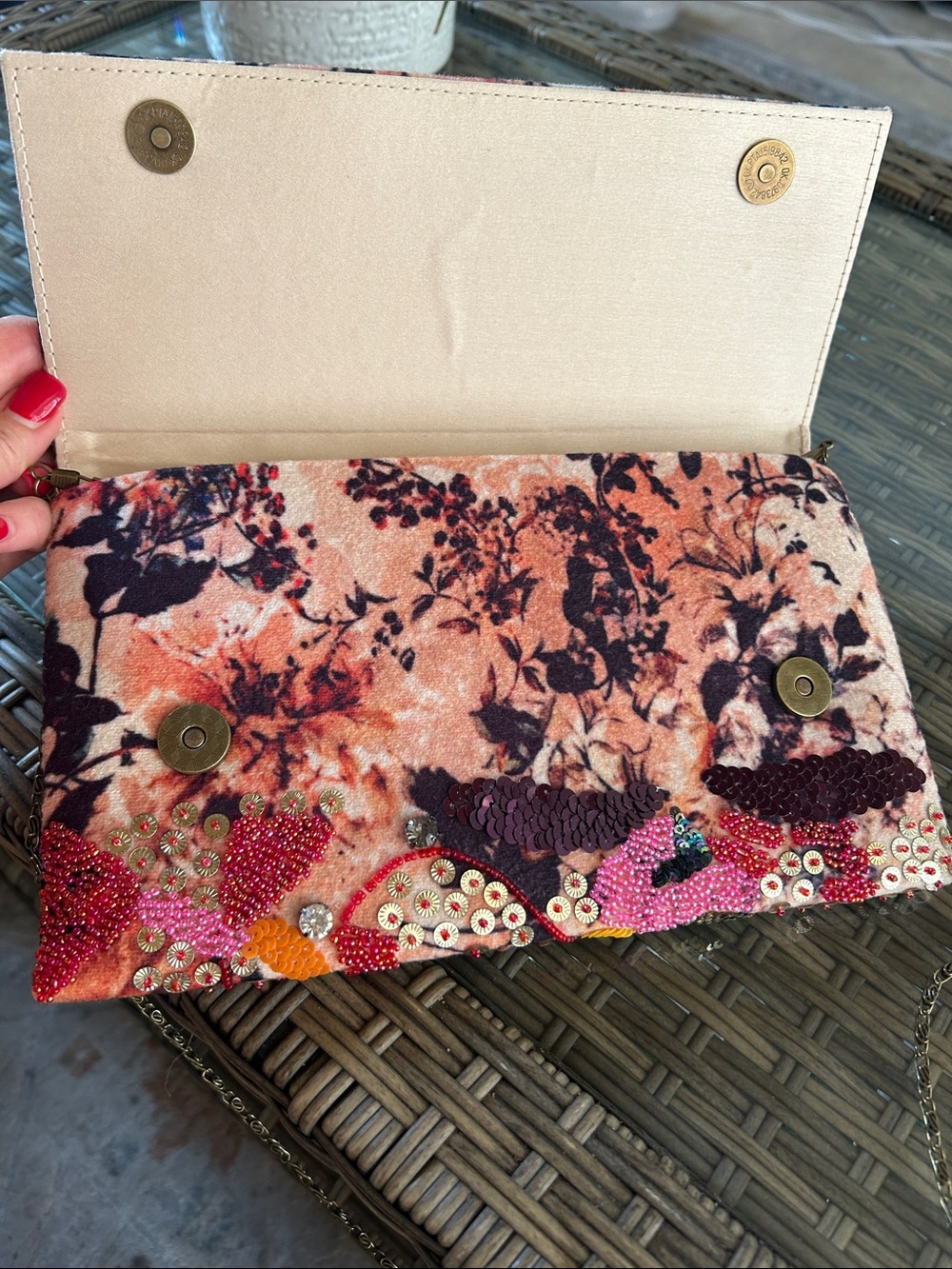 Anthropologie Pink Red Orange Sequin Beaded Floral Chain Clutch - Picture 4 of 6
